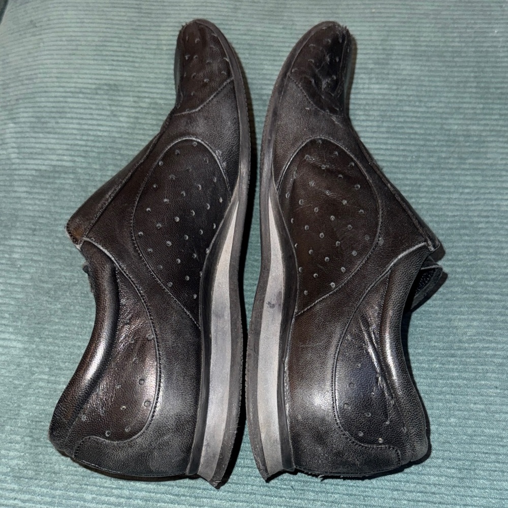 Prada women's Black Leather Slip on sneakers authentic EU size 35 - Picture 9 of 10